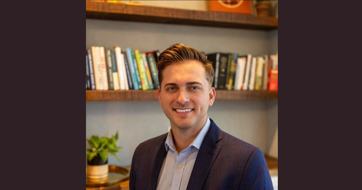 Cas Maxwell Headshot